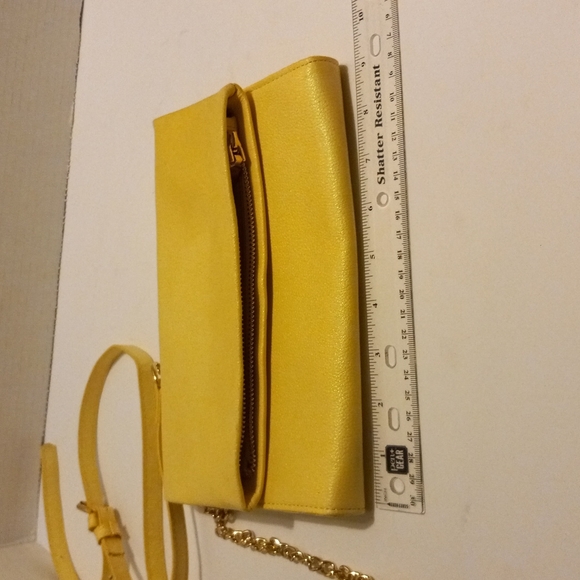 International Concepts Yellow Crossbody Purse. 23-30 " Adjustable strap - Picture 8 of 9